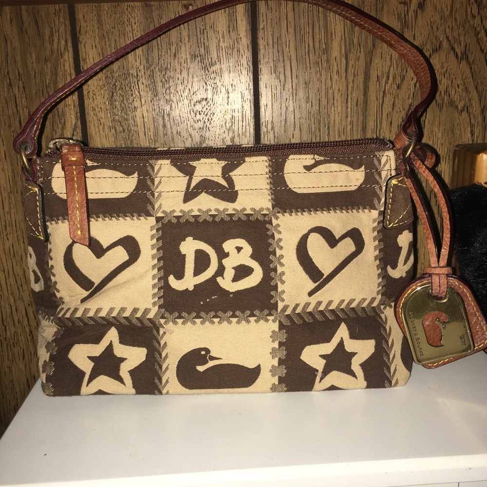 Dooney & Bourke PW480 G7 Pouchette